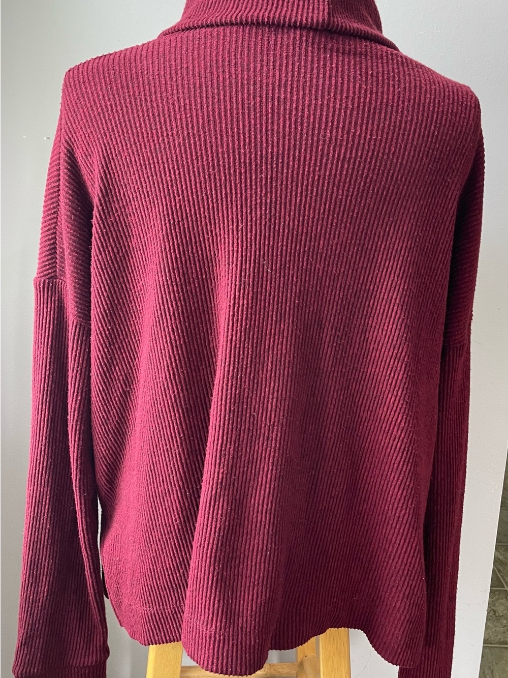 Burgundy Cowl Neck Ribbed Sweater L - Picture 4 of 10
